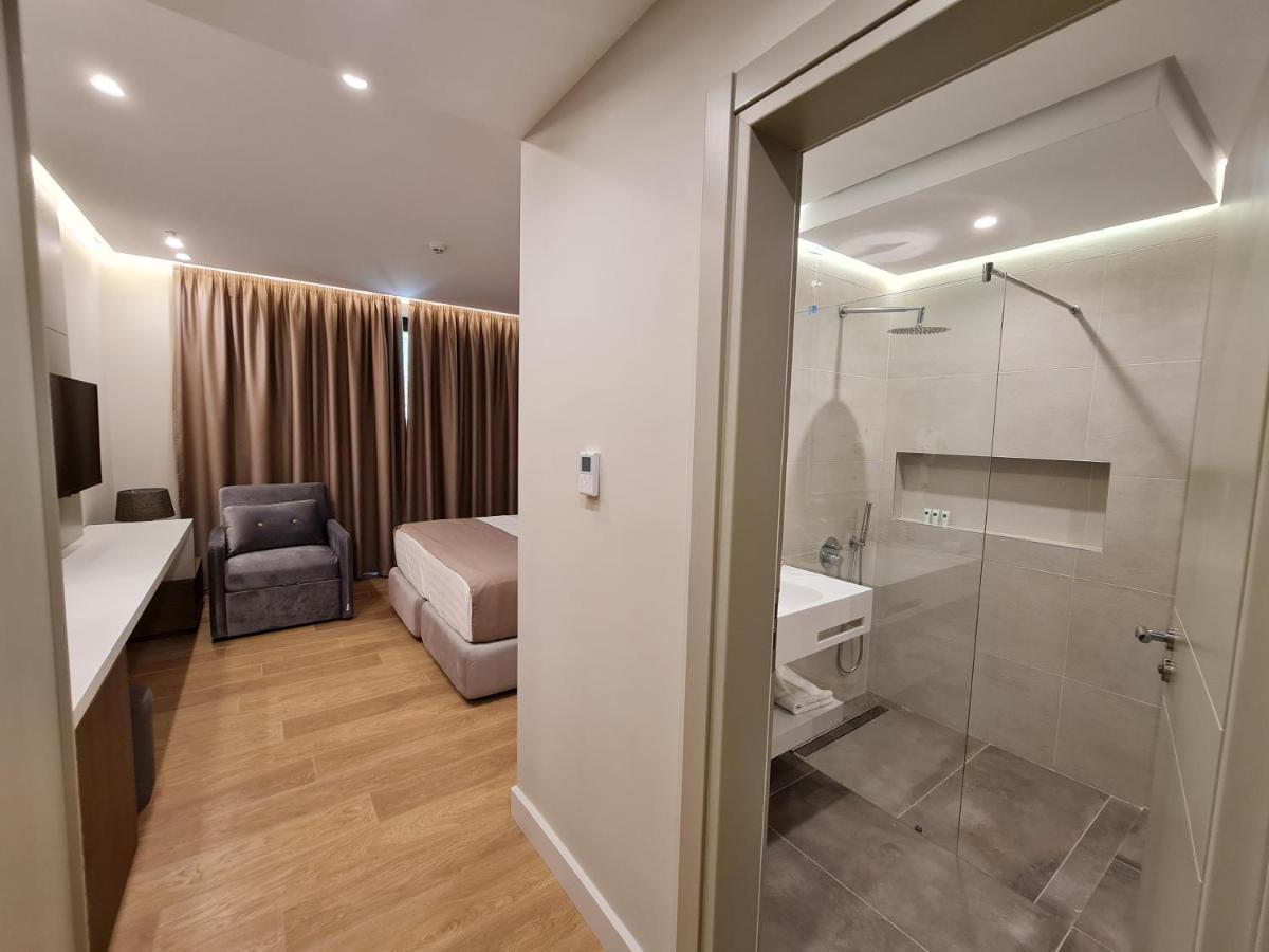 Hotel Aross Kanine Buitenkant foto